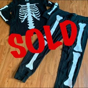 SOLD! SKELETON LONG SLEEVE SHIRT AND PANTS SET ☠️